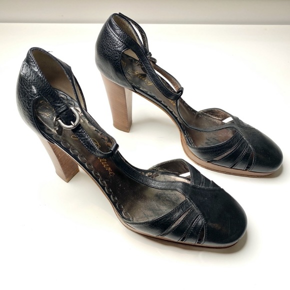 Y2K Juicy Couture T-Strap Black Leather Heels - Picture 2 of 9